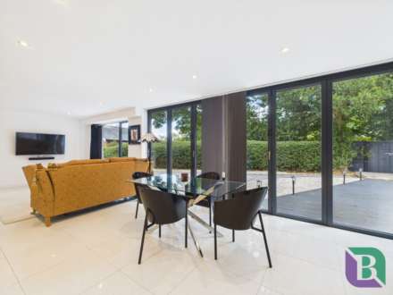 Church Road, Aspley Heath, Image 10