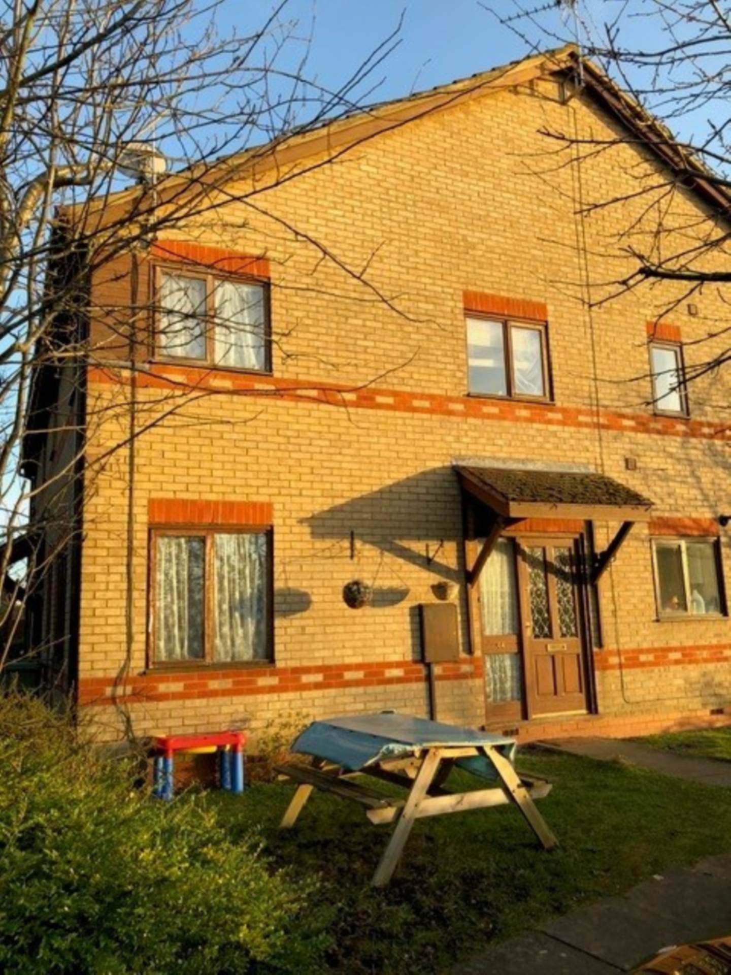 Ramsthorn Grove, Walnut Tree, Image 1