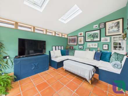 Church Road, Aspley Heath, Image 12