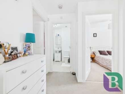 Drayhorse Crescent, Woburn Sands, Image 13