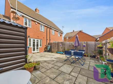 Drayhorse Crescent, Woburn Sands, Image 9
