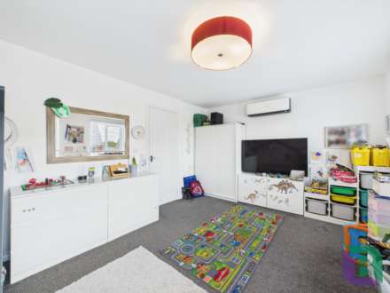 Alderney Avenue, Newton Leys, Image 13