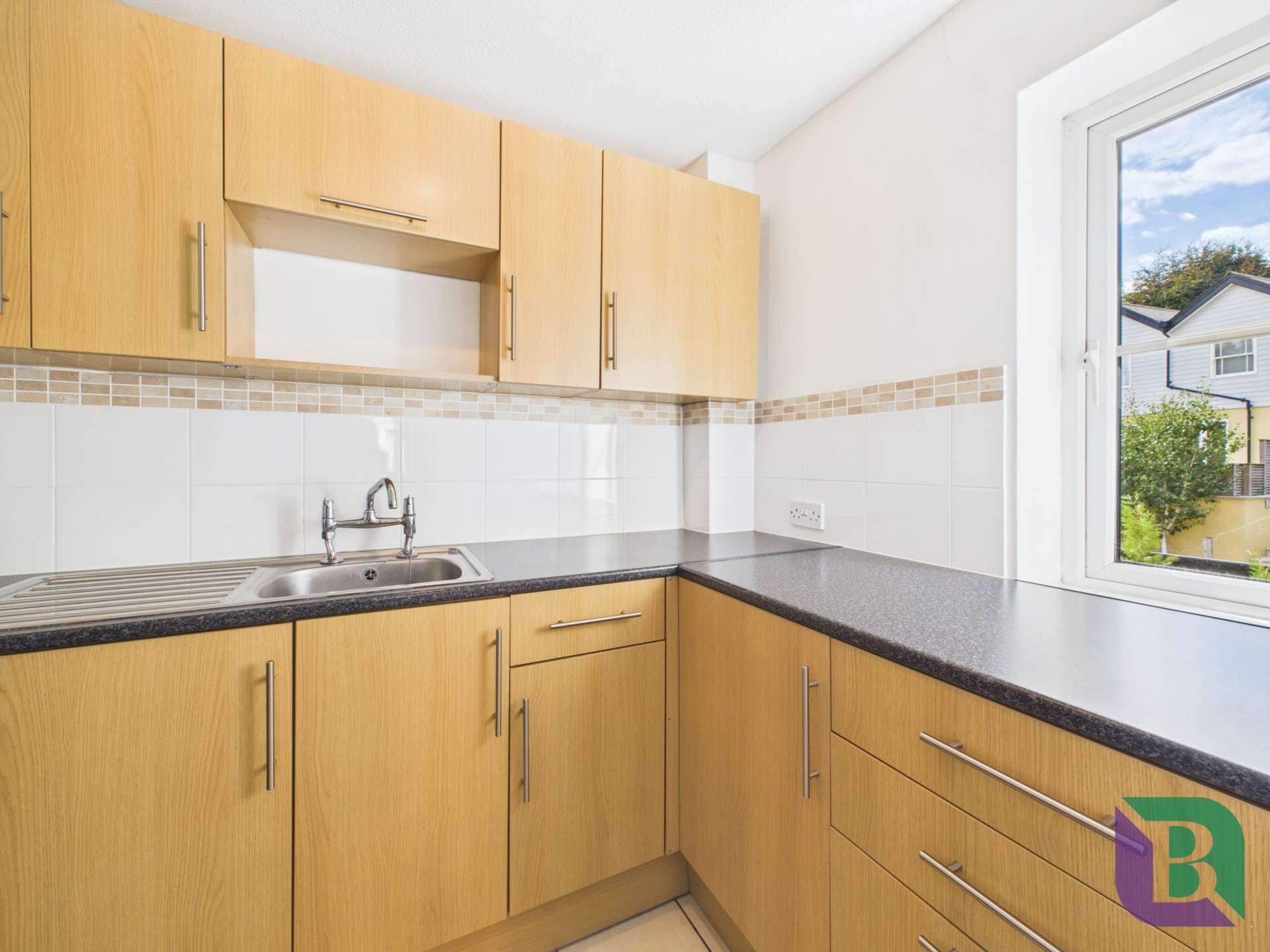 Woburn Road, Woburn Sands, Image 3