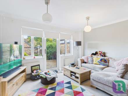 Lowland Road, Tattenhoe, Image 6