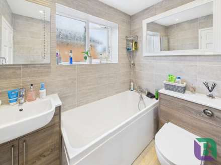 Vicarage Street, Woburn Sands, Image 14