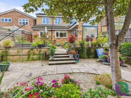 Vicarage Street, Woburn Sands, Image 7