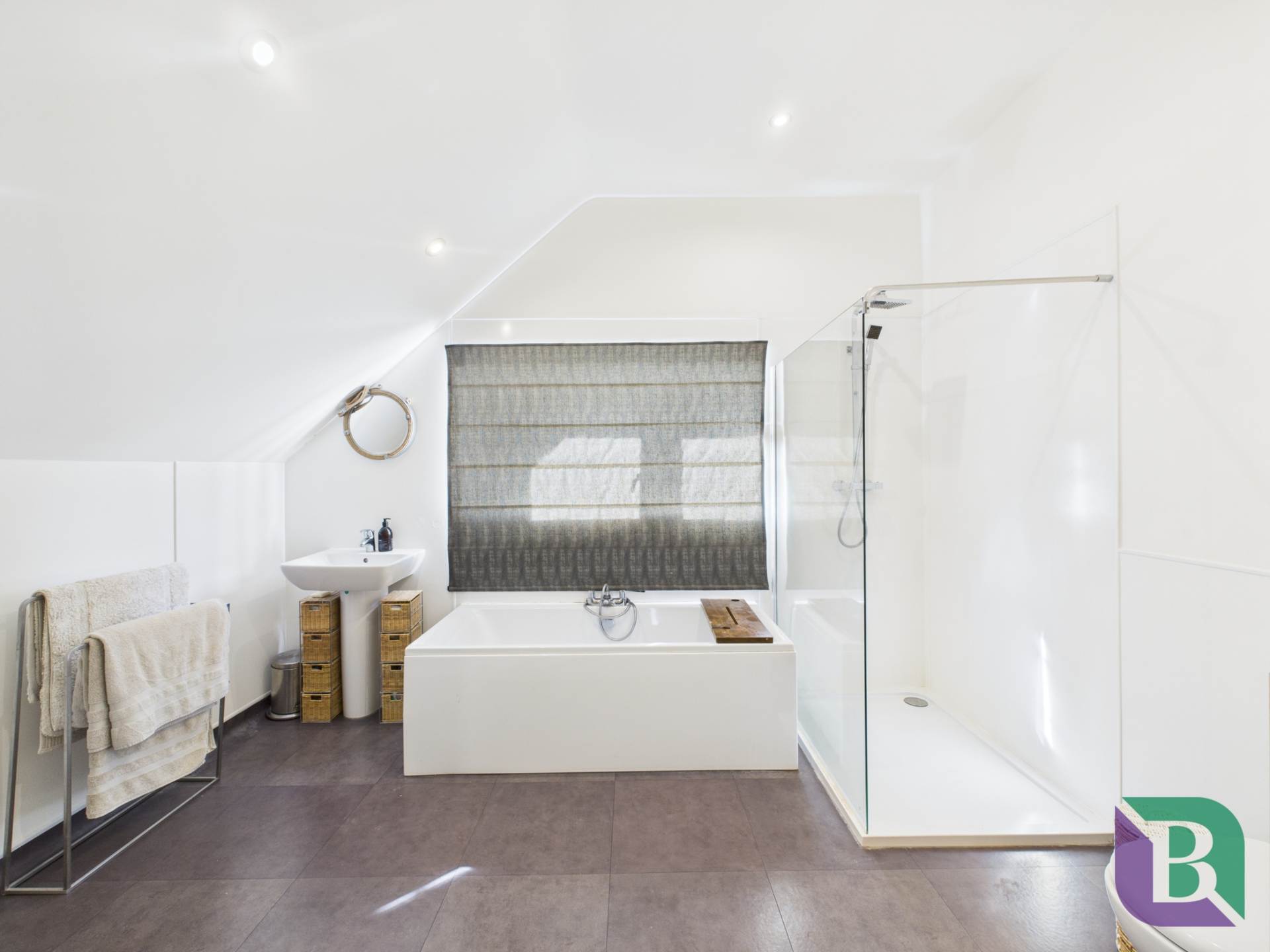 Silverbirches Lane, Aspley Heath, Image 19