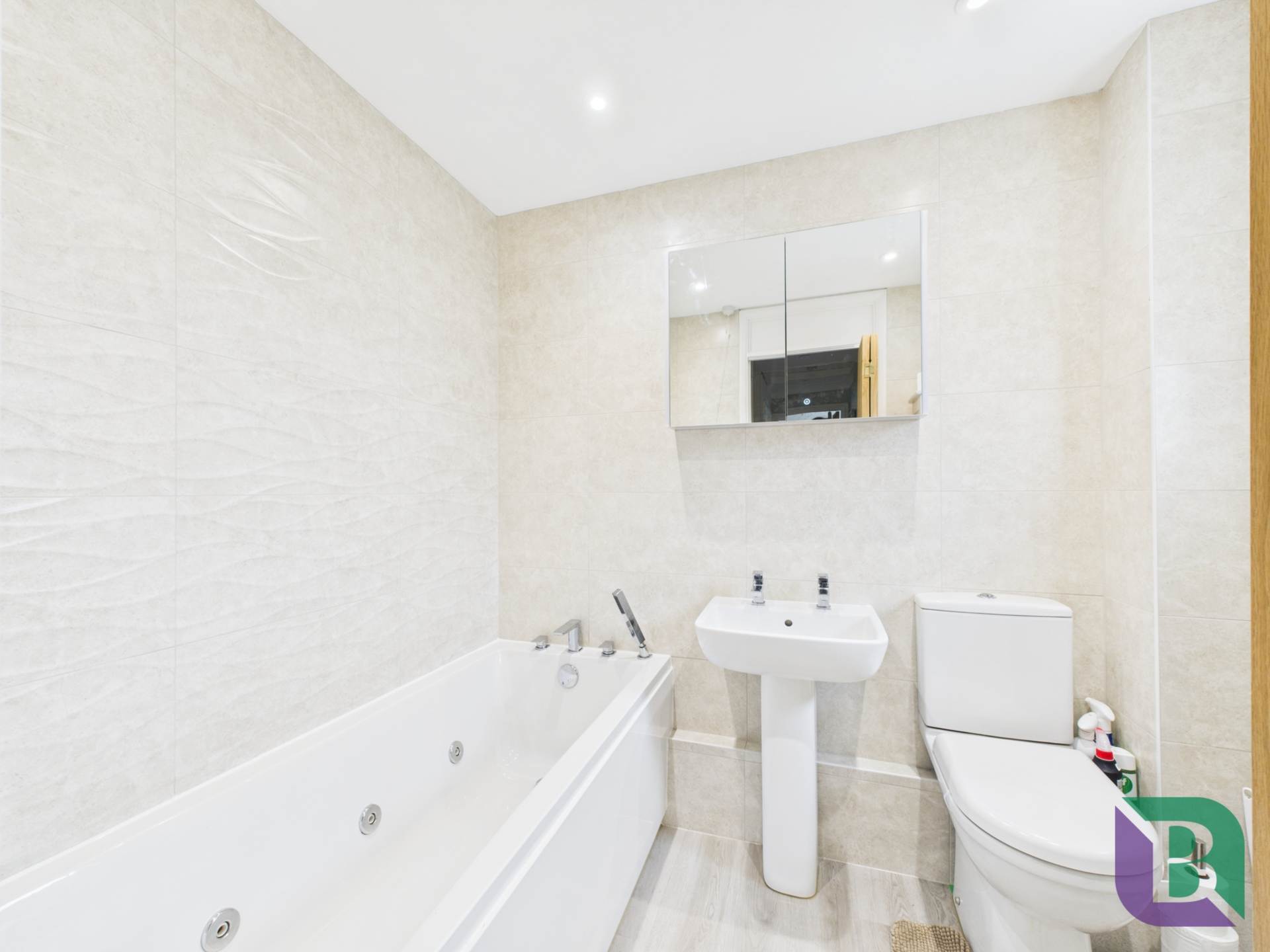Greenhill Close, Loughton, Image 13