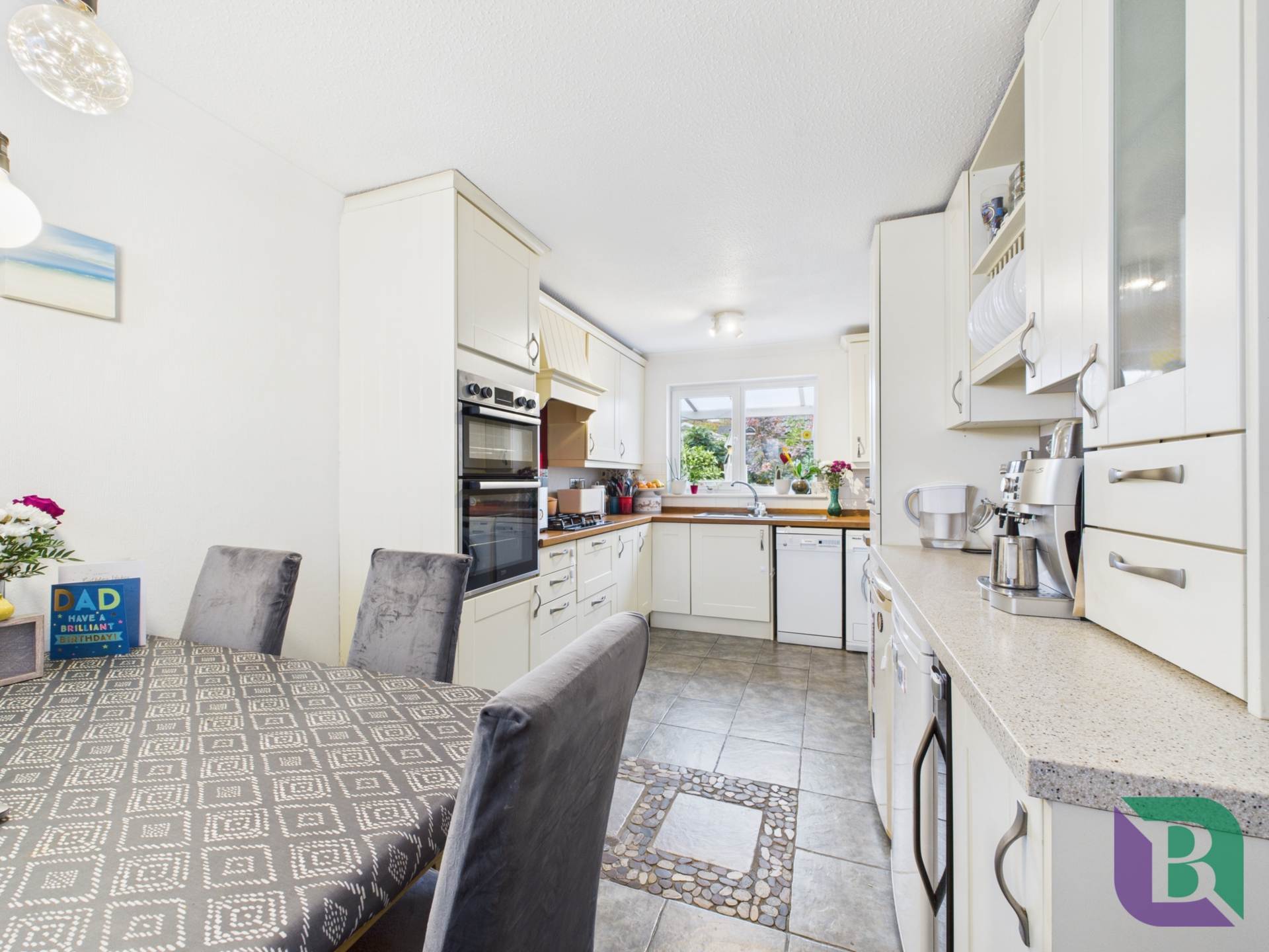 Greenhill Close, Loughton, Image 3