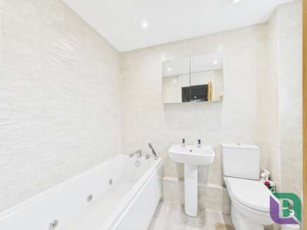 Greenhill Close, Loughton, Image 13
