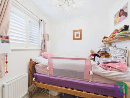Greenhill Close, Loughton, Image 17