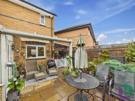 Greenhill Close, Loughton, Image 21