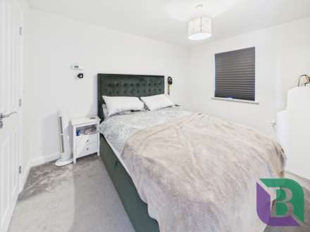 Watson Drive, Eagle Farm South, Image 13