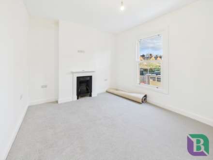 Coronation Road, Stony Stratford, Image 11