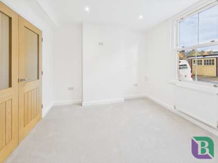 Coronation Road, Stony Stratford, Image 5