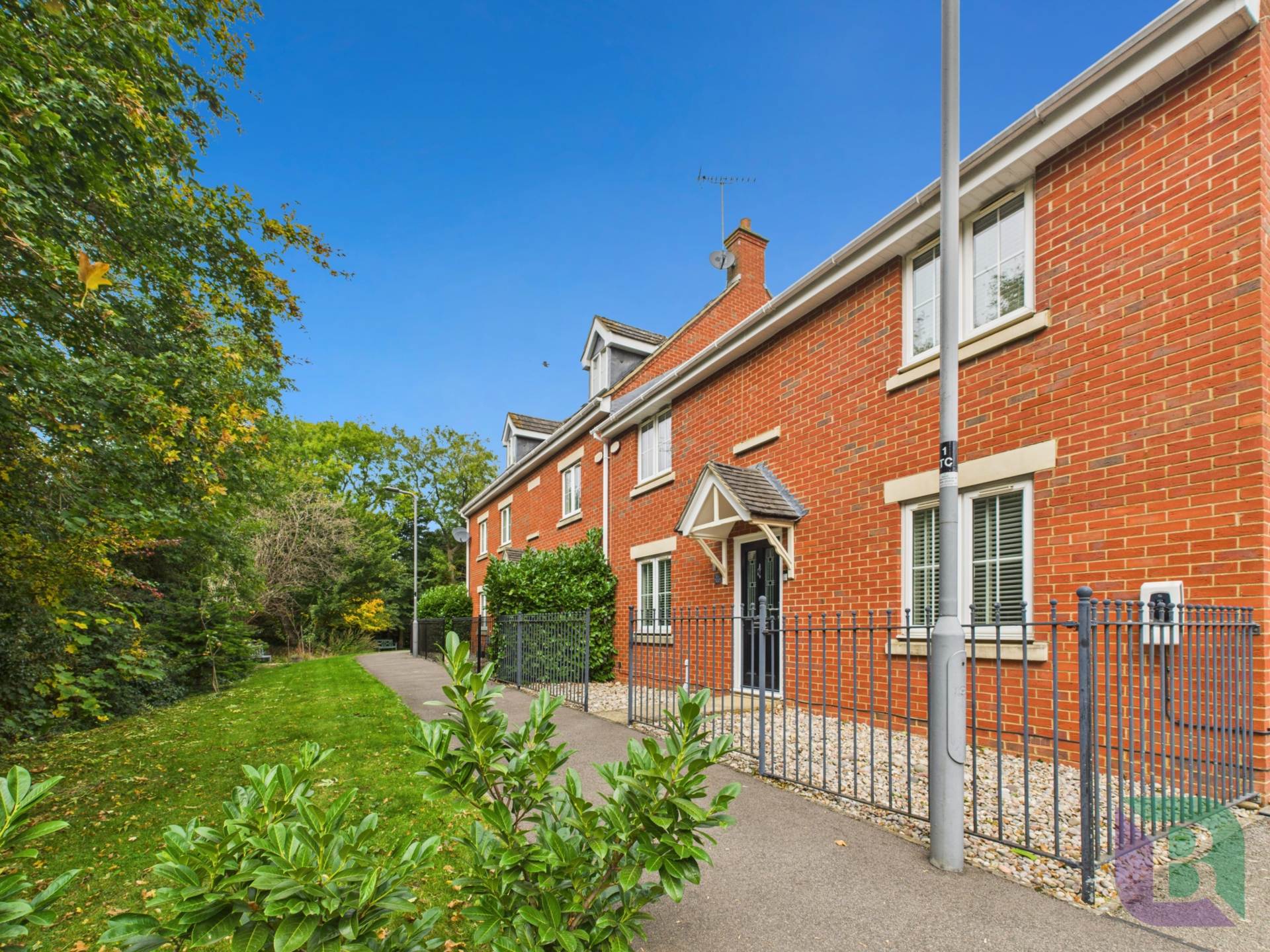 Newport Road, Woburn Sands, Image 31