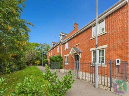 Newport Road, Woburn Sands, Image 31