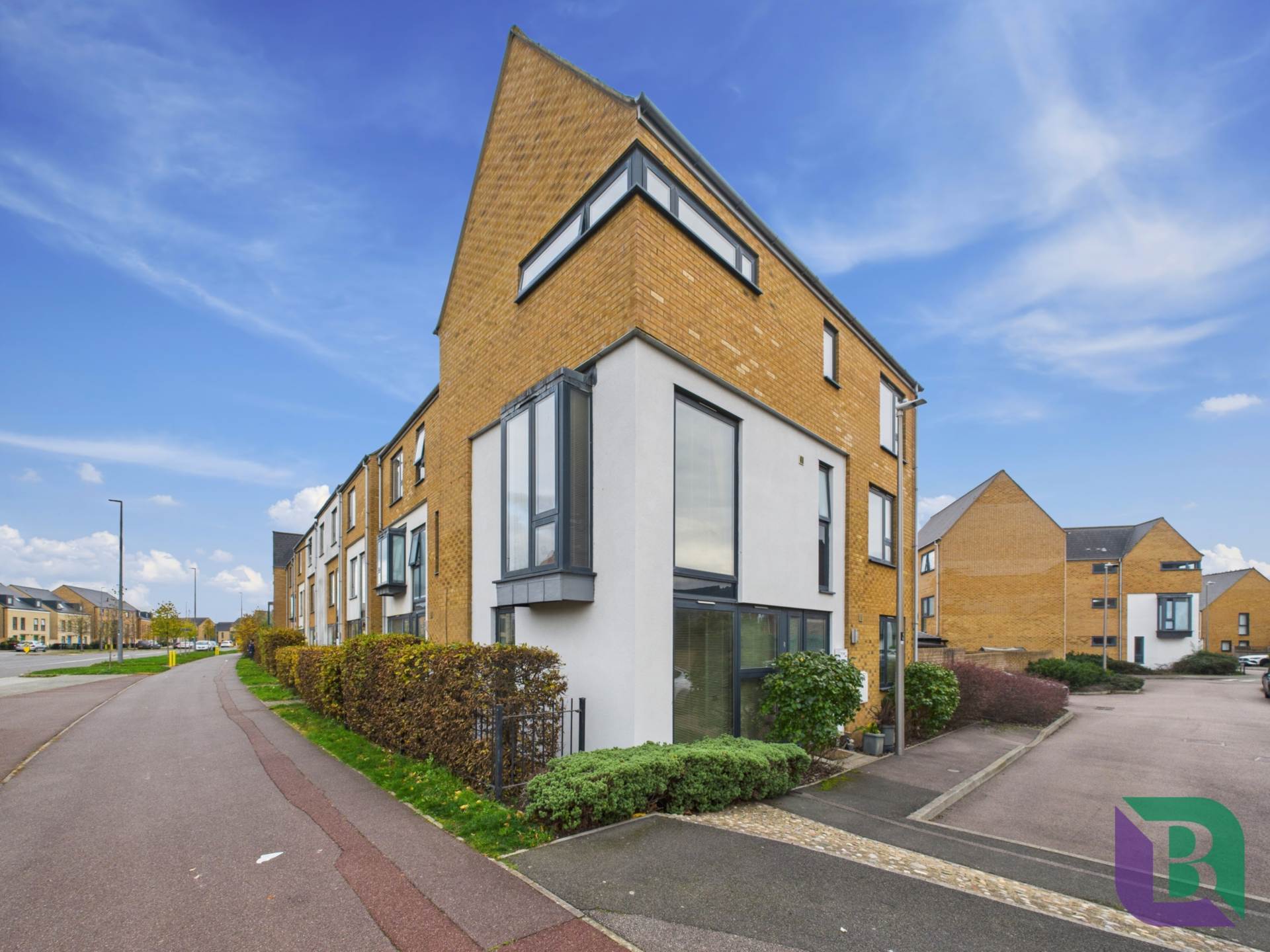 Loughborough Drive, Broughton Gate, Image 1