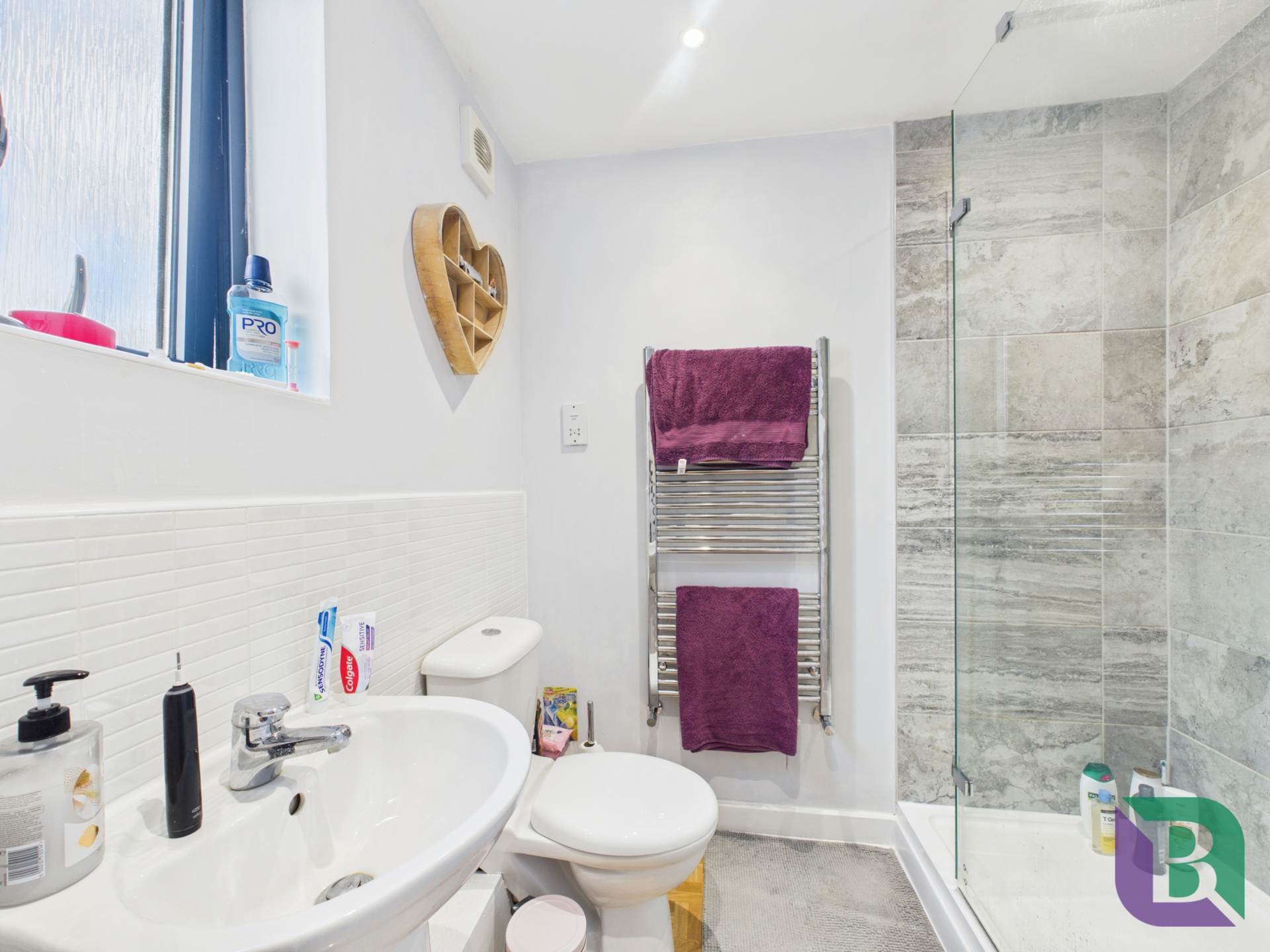 Loughborough Drive, Broughton Gate, Image 14