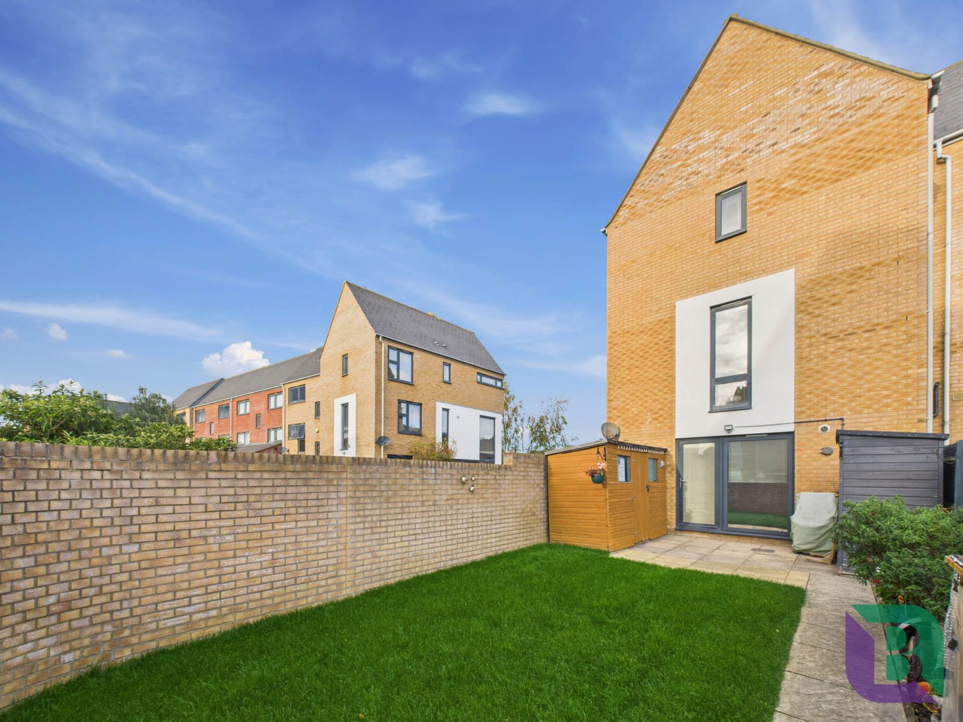 Loughborough Drive, Broughton Gate, Image 24