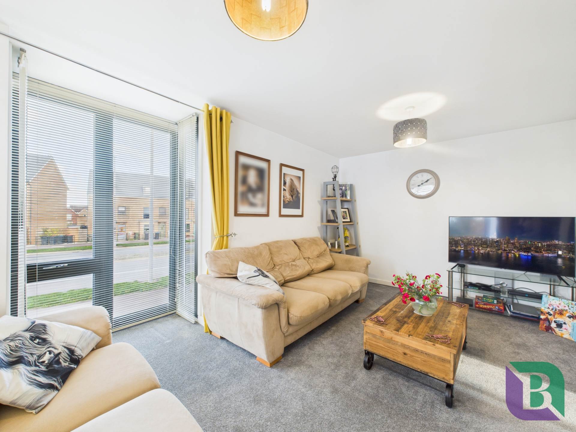 Loughborough Drive, Broughton Gate, Image 4