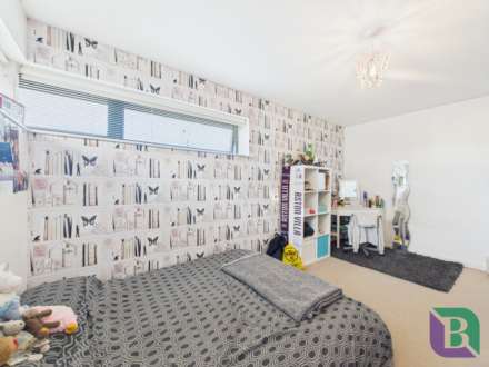 Loughborough Drive, Broughton Gate, Image 18