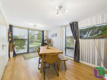 Loughborough Drive, Broughton Gate, Image 2