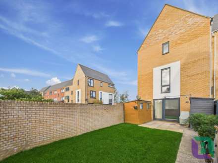 Loughborough Drive, Broughton Gate, Image 24