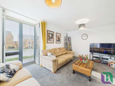 Loughborough Drive, Broughton Gate, Image 4