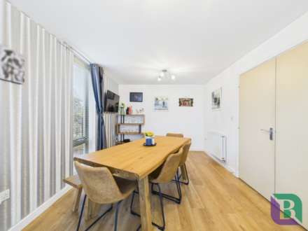 Loughborough Drive, Broughton Gate, Image 8