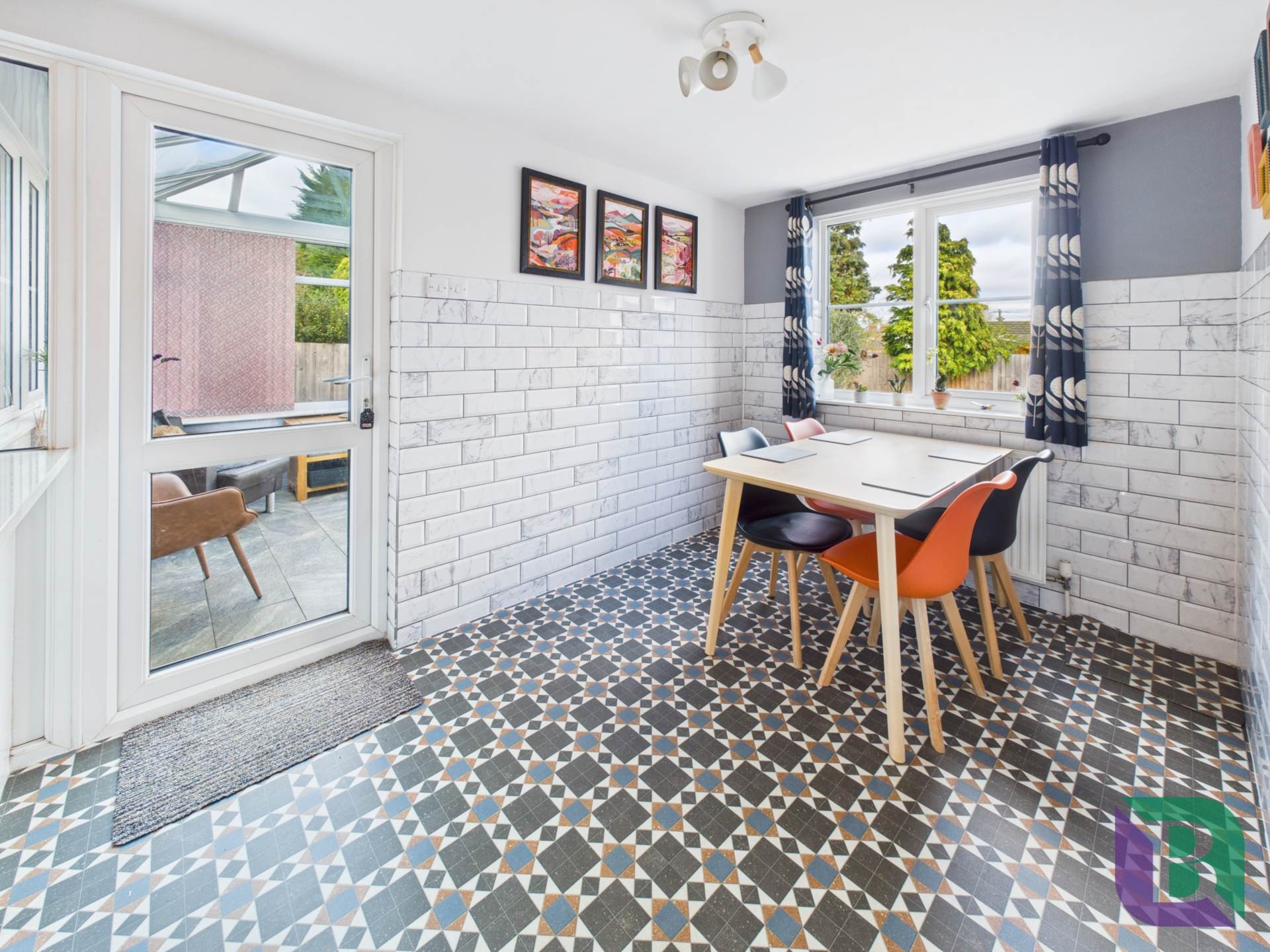 Theydon Ave, Milton Keynes, Image 3