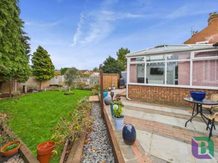 Theydon Ave, Milton Keynes, Image 19