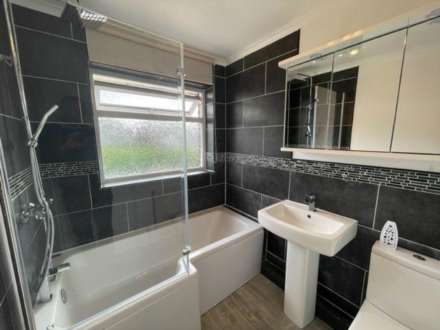 Goldsmiths Way, Newport Pagnell, Image 6