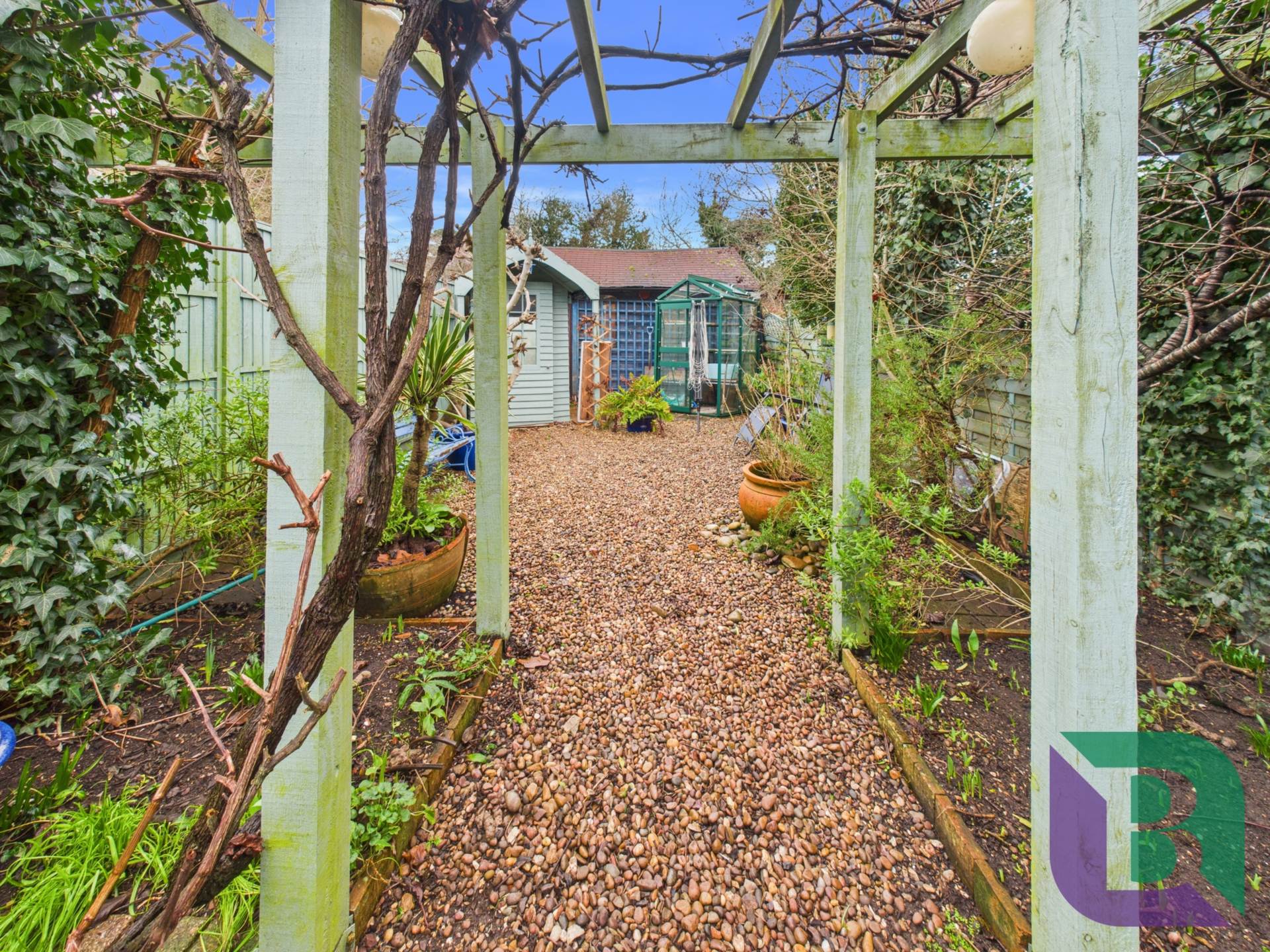 Russell Street, Woburn Sands, Image 18