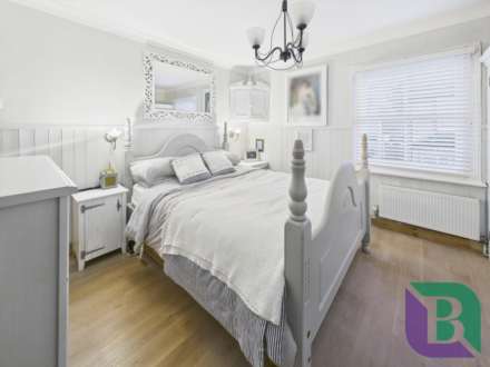 Russell Street, Woburn Sands, Image 11