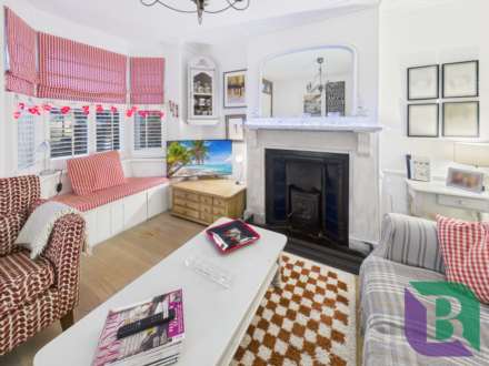 Russell Street, Woburn Sands, Image 5