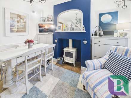 Russell Street, Woburn Sands, Image 7