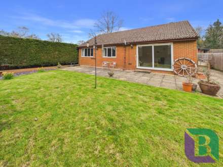 Asplands Close, Milton Keynes, Image 16