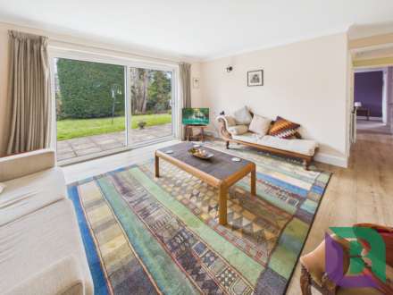 Asplands Close, Milton Keynes, Image 3