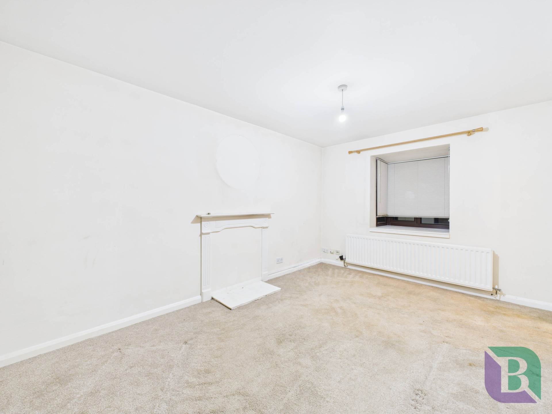 Hockliffe Brae, Walnut Tree, Image 3