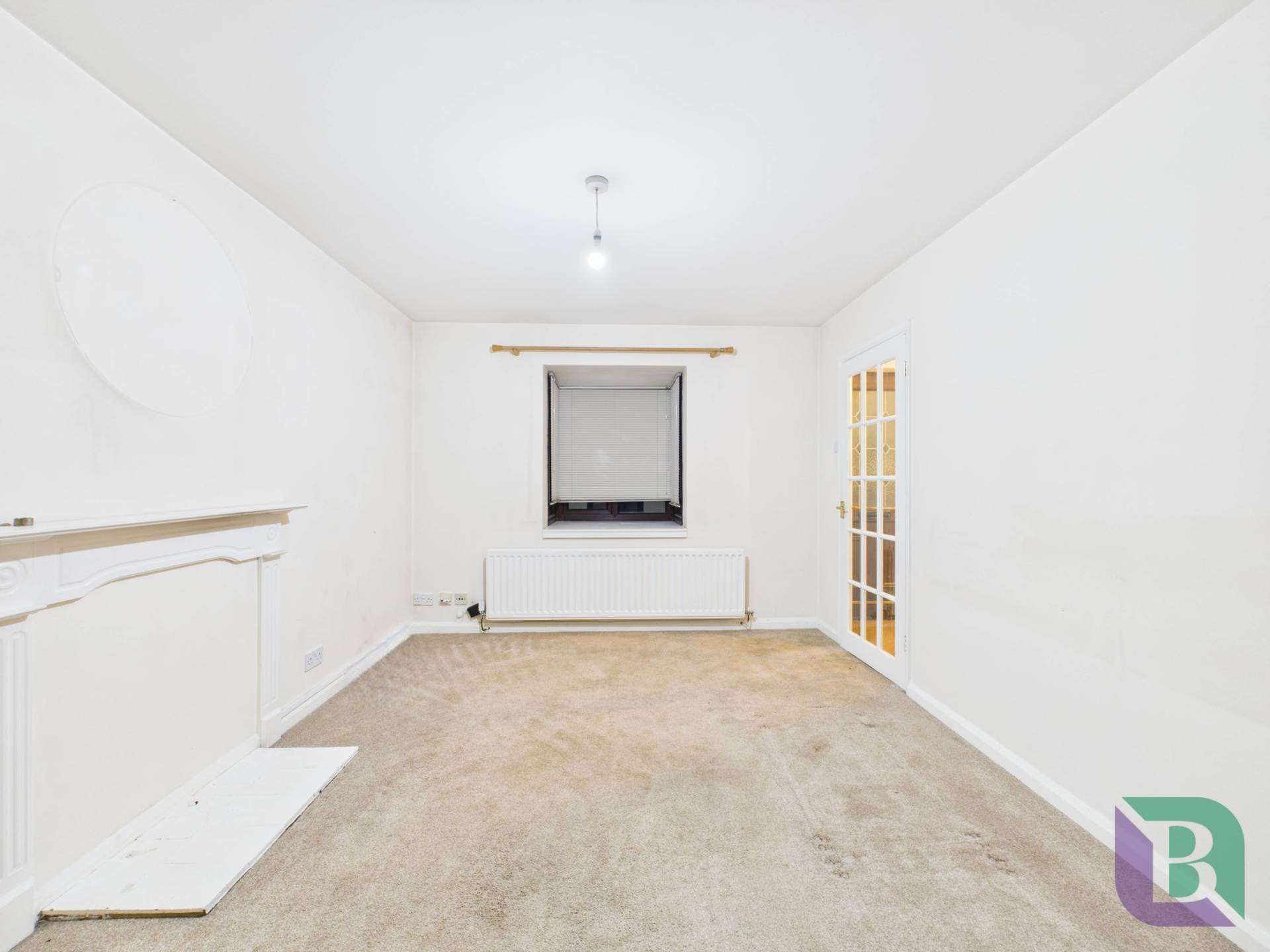 Hockliffe Brae, Walnut Tree, Image 4