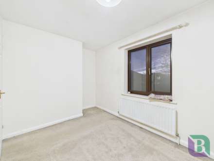 Hockliffe Brae, Walnut Tree, Image 12