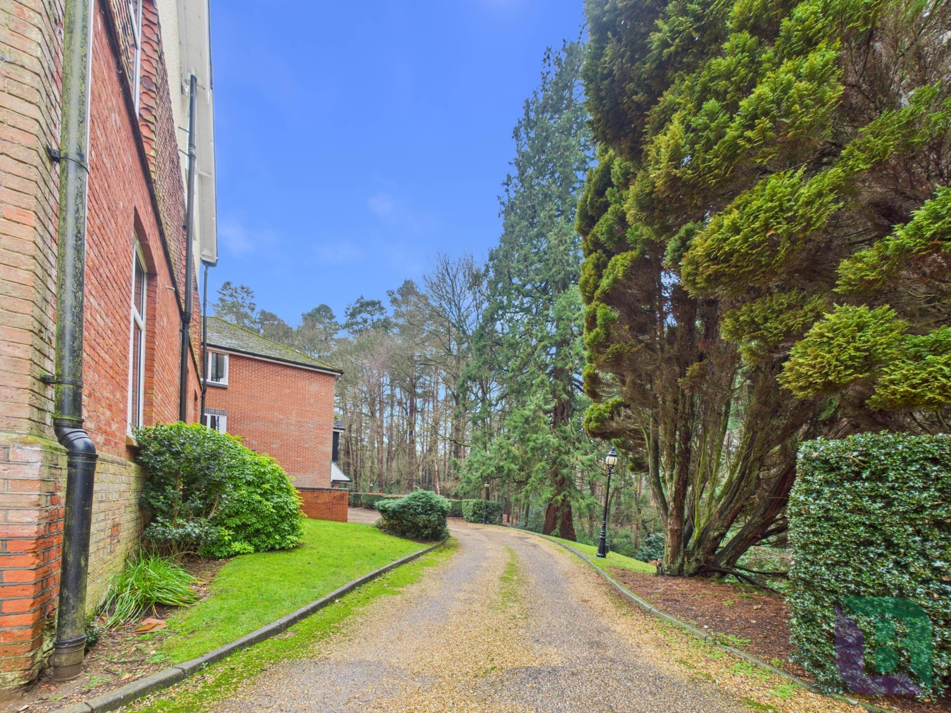 The Knoll, Aspley Heath, Milton Keynes, Image 11