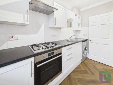 The Knoll, Aspley Heath, Milton Keynes, Image 4