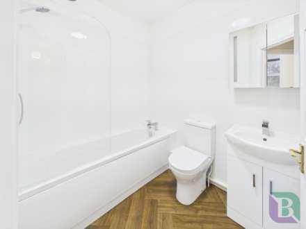 The Knoll, Aspley Heath, Milton Keynes, Image 6