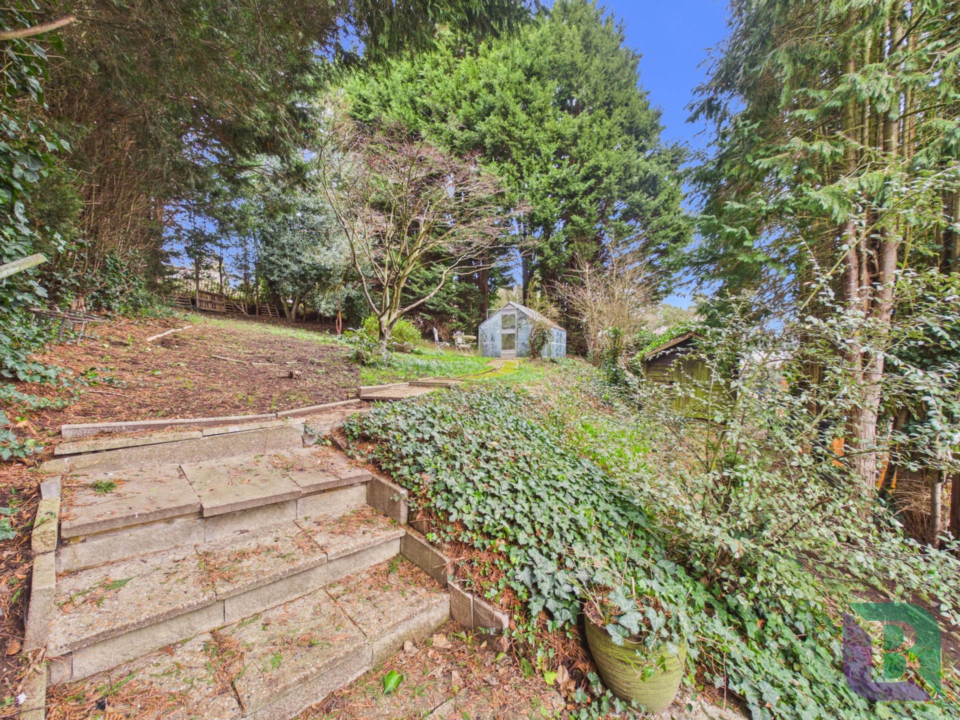 The Square, Aspley Guise, Image 18