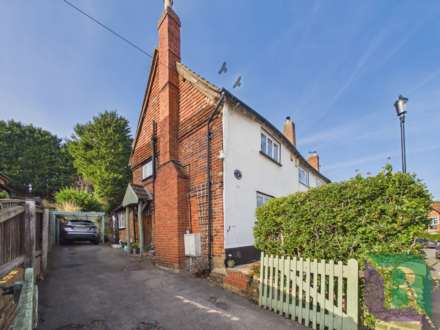 The Square, Aspley Guise, Image 27