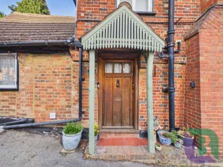 The Square, Aspley Guise, Image 29