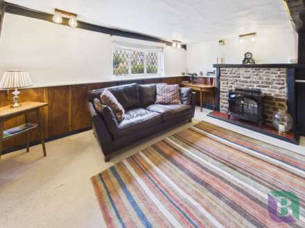 The Square, Aspley Guise, Image 4