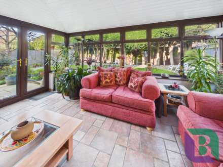 Chantry Close, Woburn Sands, Image 11